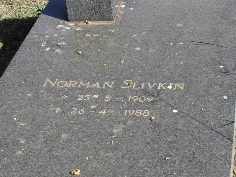 SLIVKIN Norman 1909-1988