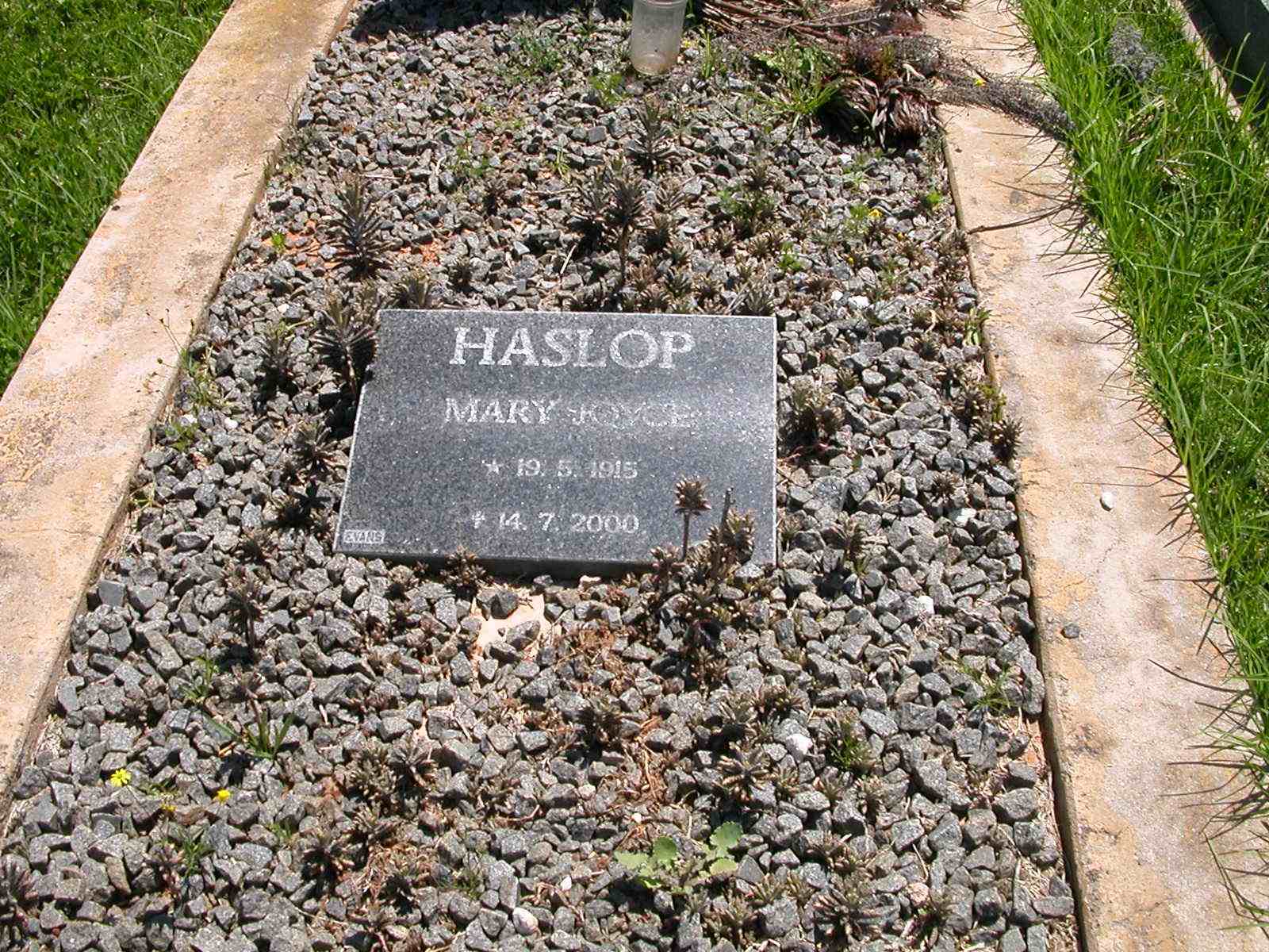 HASLOP Mary Joyce 1915-2000