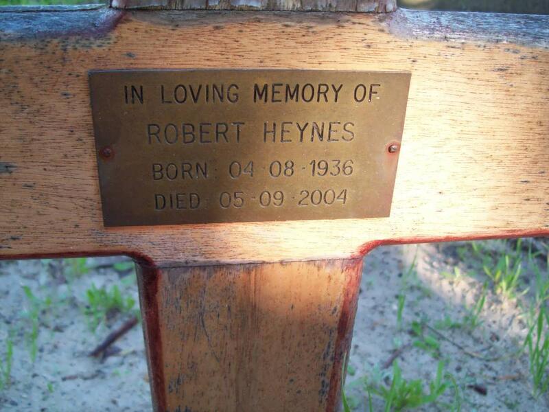 HEYNES Robert 1936-2004