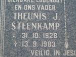 STEENKAMP Theunis 1928-1983