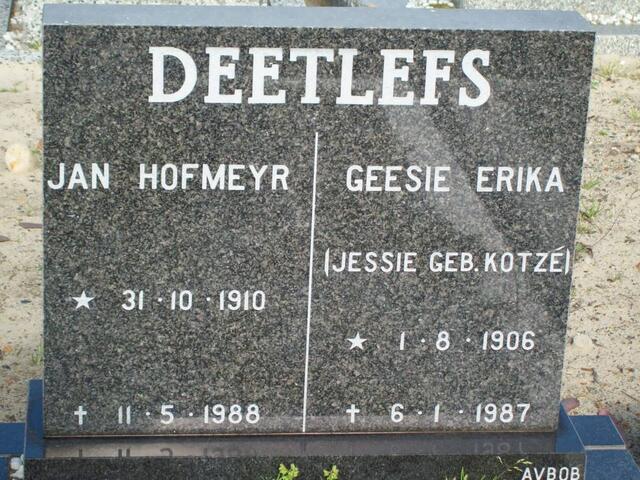 DEETLEFS 1910-1988 & Geesie Erika KOTZE 1906-1987