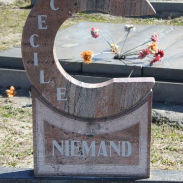 NIEMAND Cecile 1957-1999