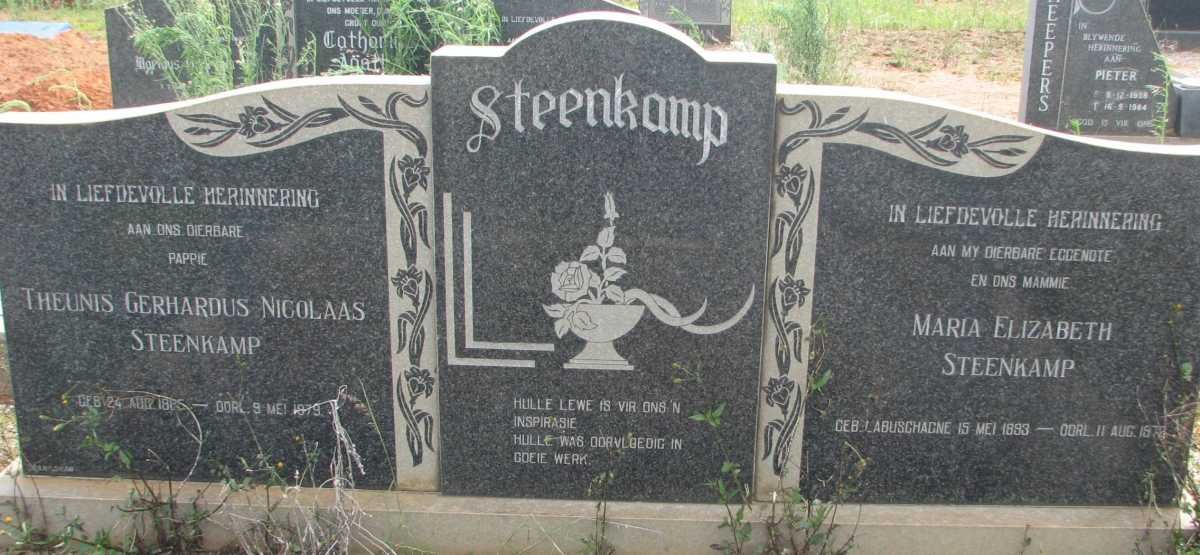 STEENKAMP Theunis Gerhardus Nicolaas 1885-1979 &amp; Maria Elizabeth 1883-19?