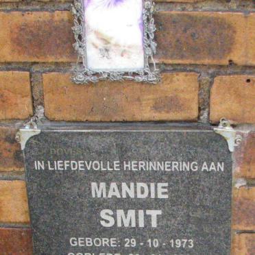 SMIT Mandie 1973-2007
