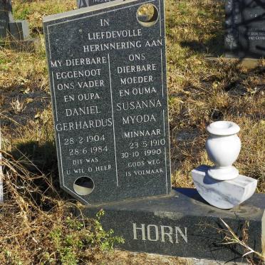HORN Daniel Gerhardus 1904-1984 &amp; Susanna Myoda MINNAAR 1910-1990