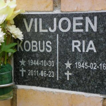 VILJOEN Kobus 1944-2011 &amp; Ria 1945-