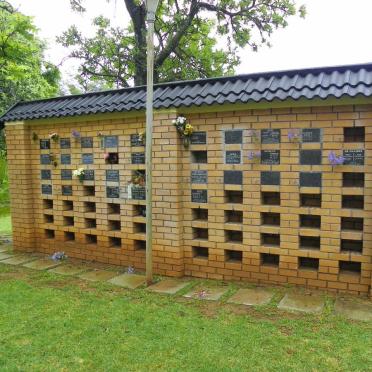 1. N.G. Kerk - Muur van Herdenking, Barberton