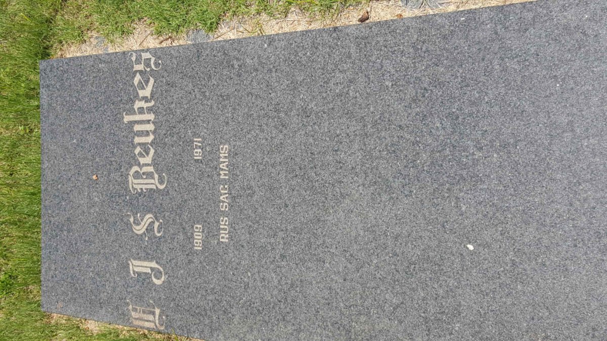 BEUKES E.J.S. 1909-1971