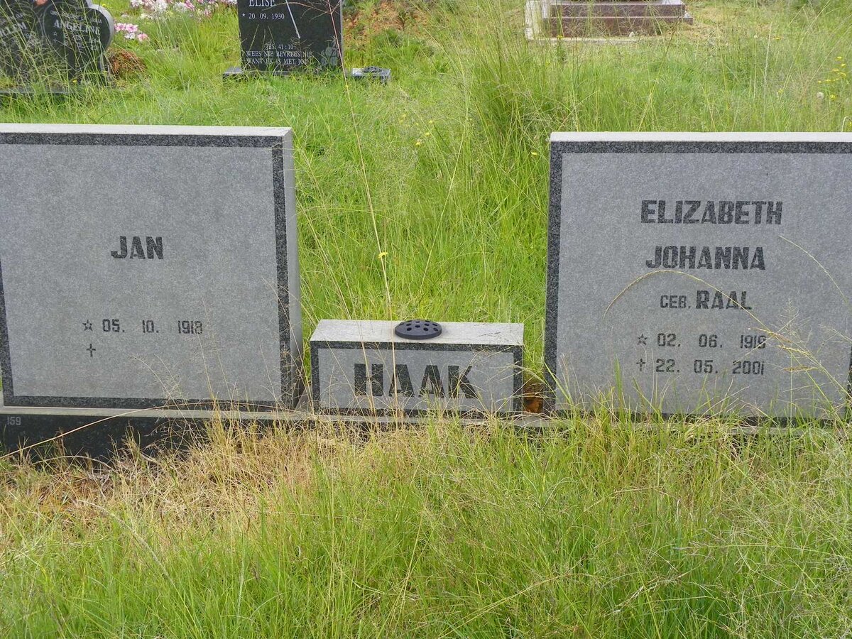 HAAK Jan 1918- &amp; Elizabeth Johanna RAAL 1919-2001