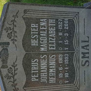 SMAL Petrus Johannes Hermanus 1919-1993 &amp; Hester Magdalena Elizabeth 1927-2001
