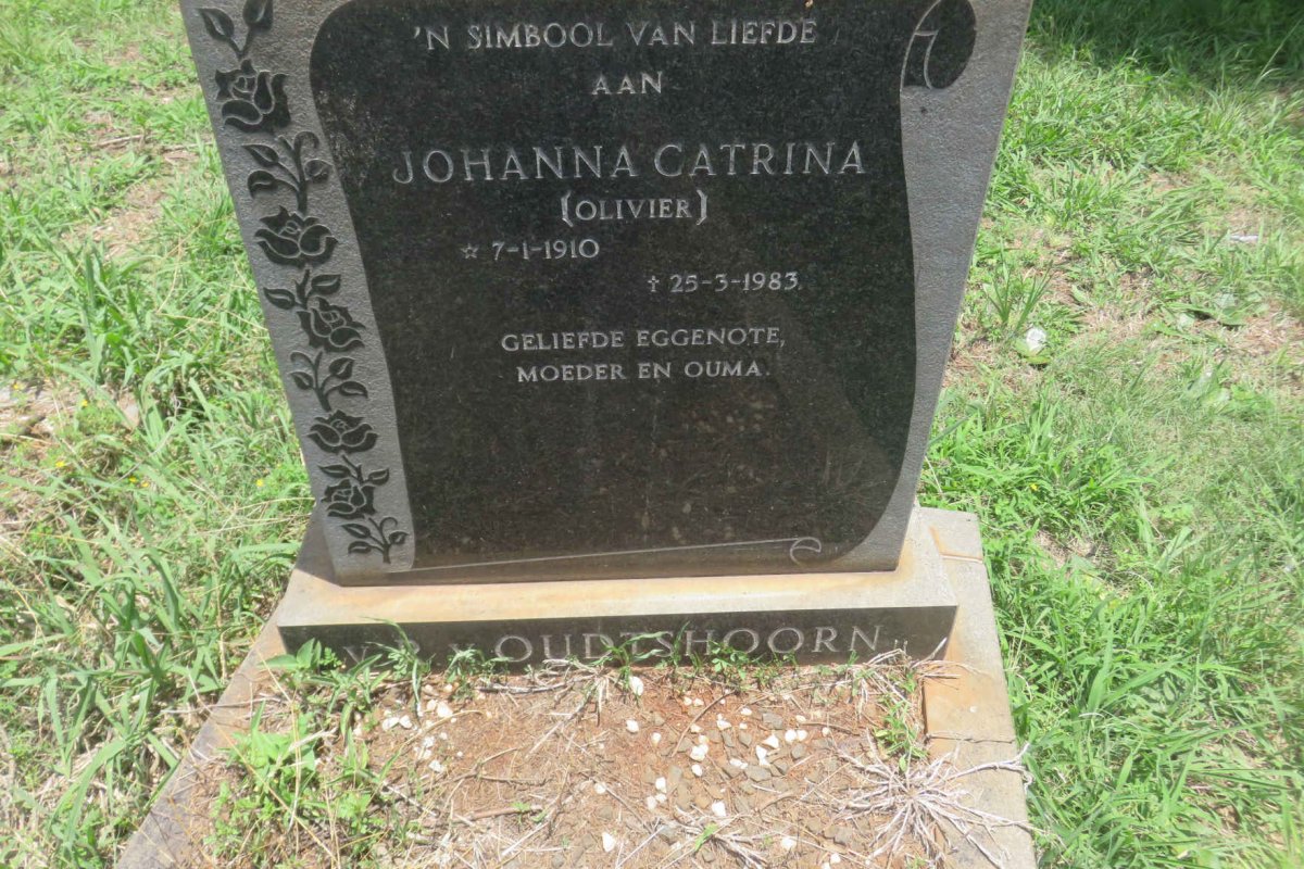 OUDSTHOORN Johanna Catrina, v.R.v. nee OLIVIER 1910-1983