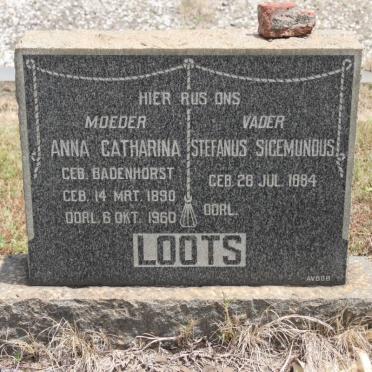 LOOTS Stefanus Sigemundus 1884- &amp; Anna Catharina BADENHORST 1890-1960