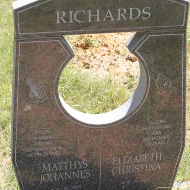 RICHARDS Matthys Johannes 1918-2002 &amp; Elizabeth Christina 1920-