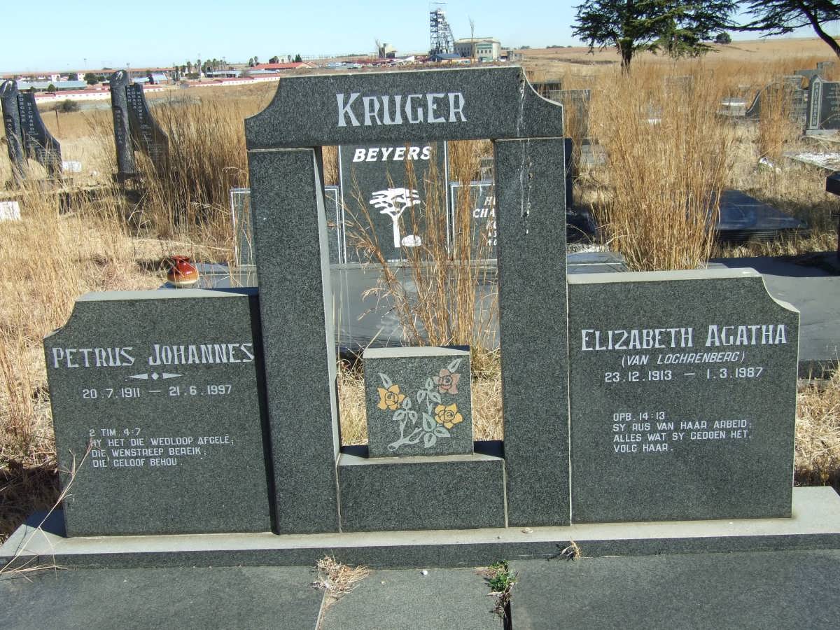 KRUGER Petrus Johannes 1911-1997 &amp; Elizabeth Agatha VAN LOCHRENBERG 1913-1987