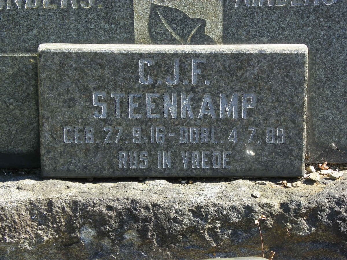 STEENKAMP Willem Petrus 1887-1963 &amp; Magdalena Catharina 1892-1975 :: STEENKAMP C.J.F. 1916-1989