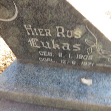 ? Lukas 1905-1971 & Marthie 1910-1966_1