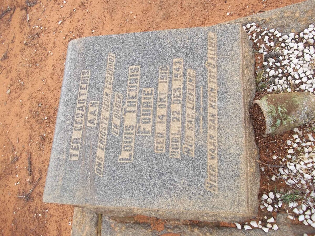 FOURIE Louis Theunis 1910-1943