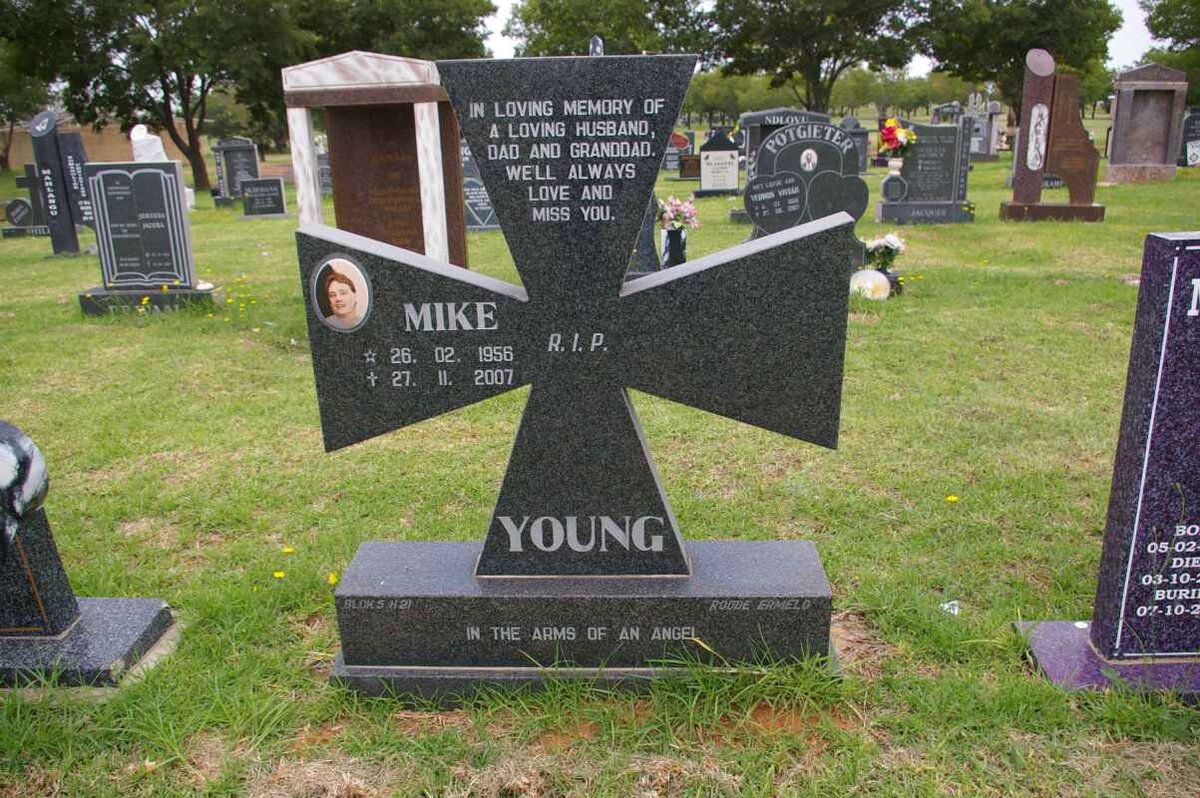 YOUNG Mike 1956-2007