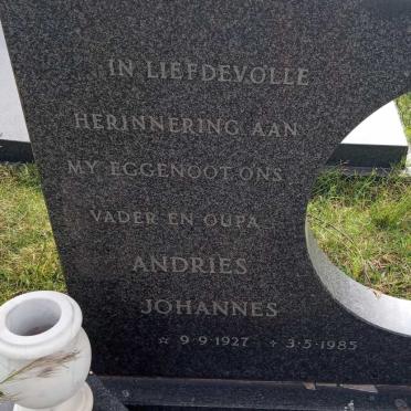 ? Andries Johannes 1927-1985 &amp; Gertruida Magrieta 1927-