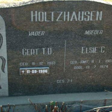 HOLTZHAUSEN Gert T.D. 1903-1986 &amp; Elsie C. SMIT 1903-1974