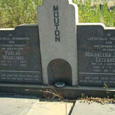 MOUTON Paulus Wilhelmus 1904-1963 &amp; Magdalena Johanna Elizabeth V.R.V. OUDTSHOORN 1899-1981