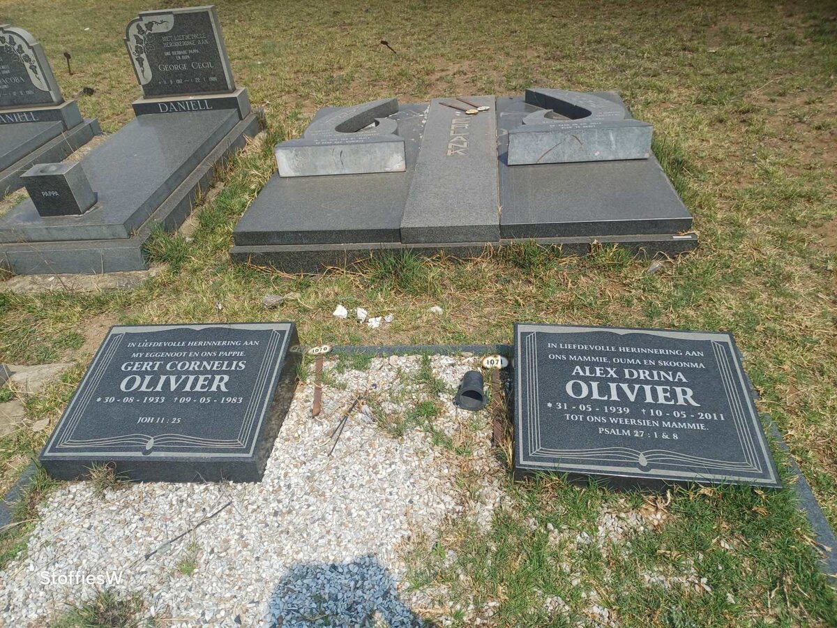 OLIVIER Gert Cornelis 1933-1983 & Alex Drina 1939-2011