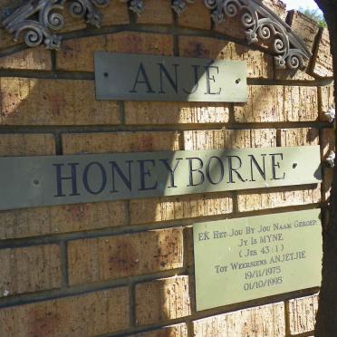 HONEYBORNE Anje 1975-1995