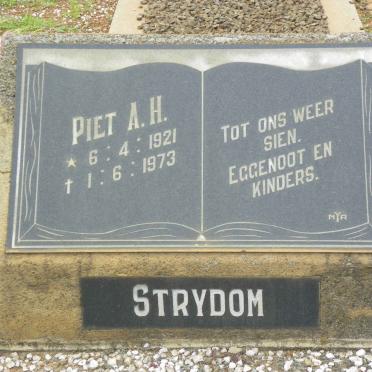 STRYDOM Piet A.H. 1921-1973