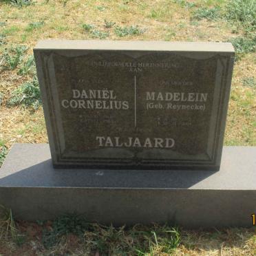 TALJAARD Daniel Cornelius 1966-2004 &amp; Madelein REYNECKE 197?-2004