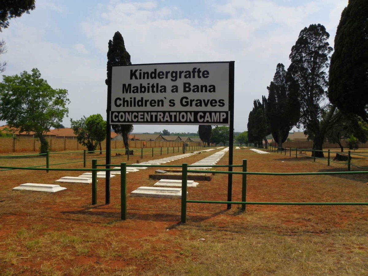 1. Kindergrafte - Konsentrasiekamp / Concentration Camp