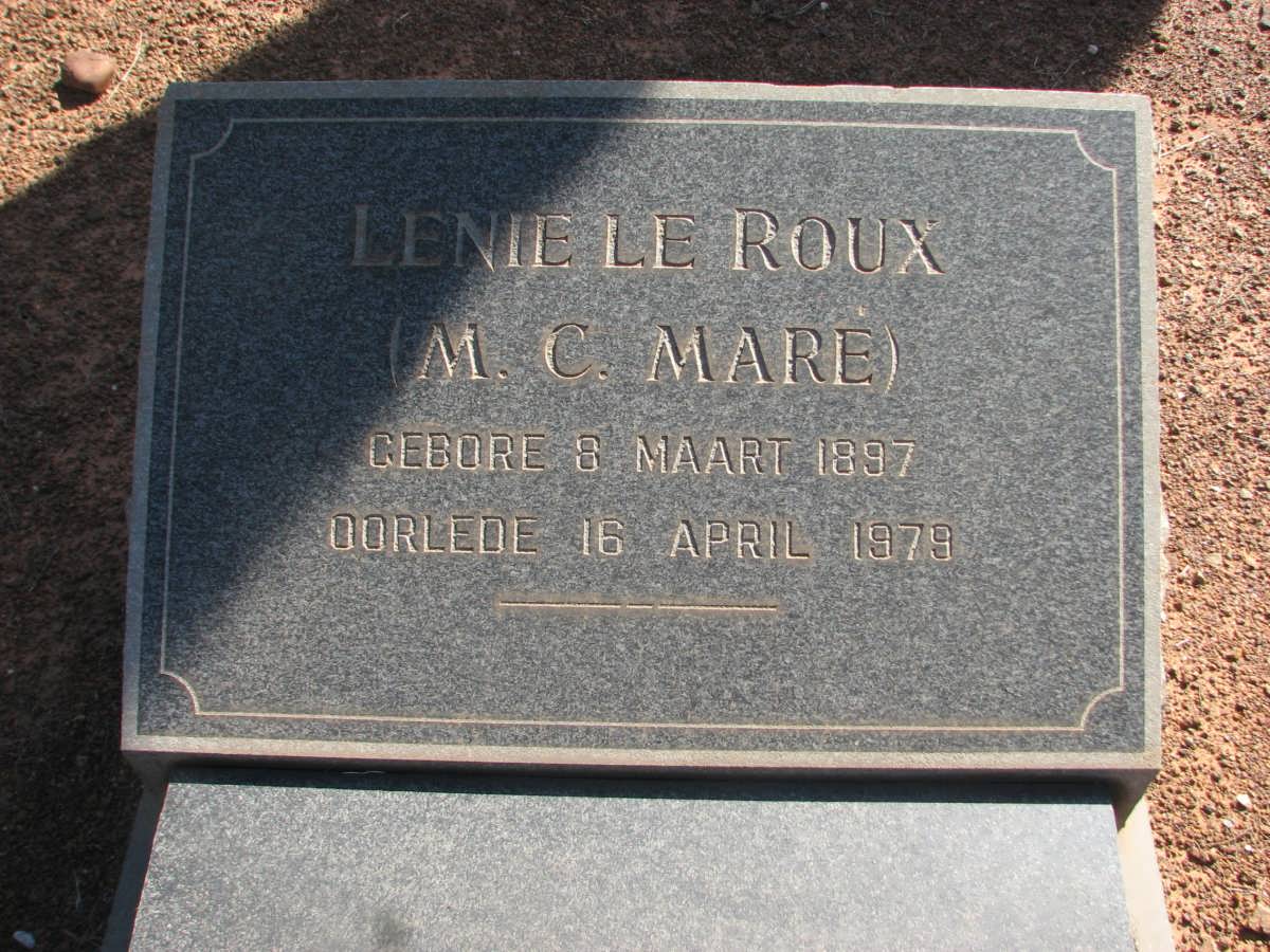 ROUX M.C., le nee MARÉ 1897-1979
