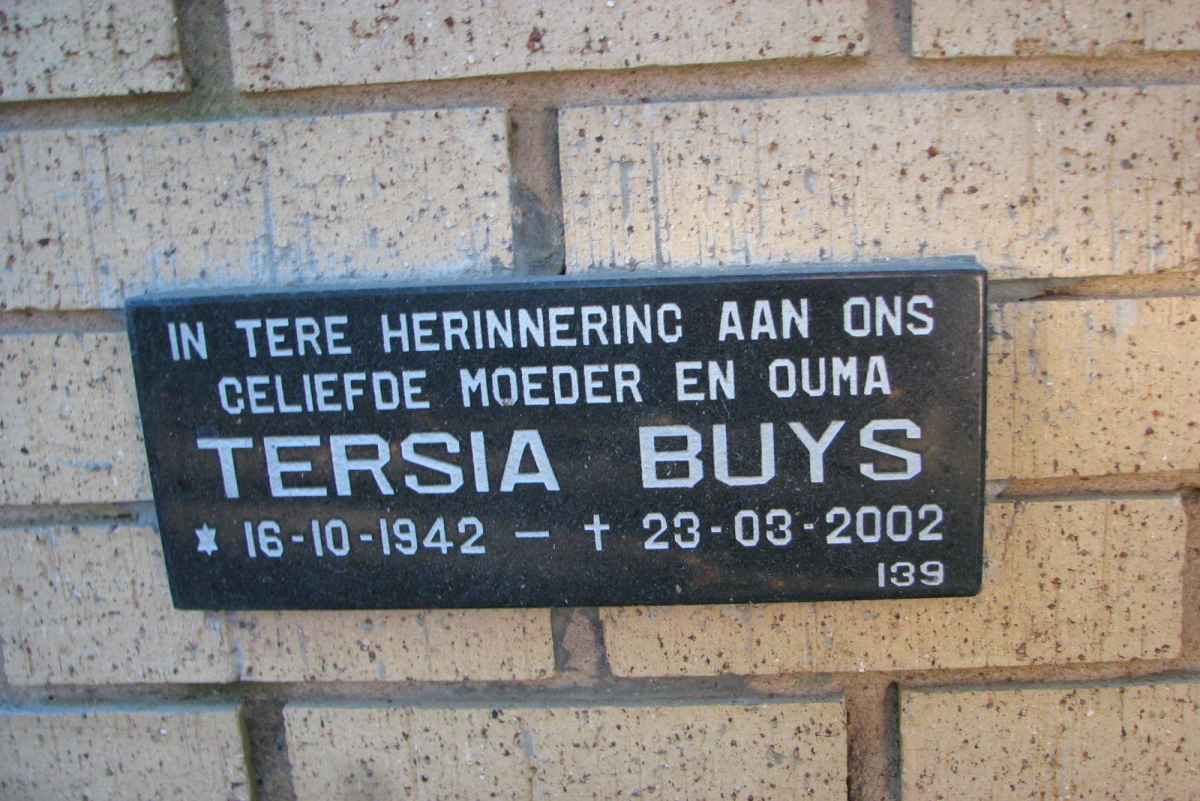 BUYS Tersia 1942-2002