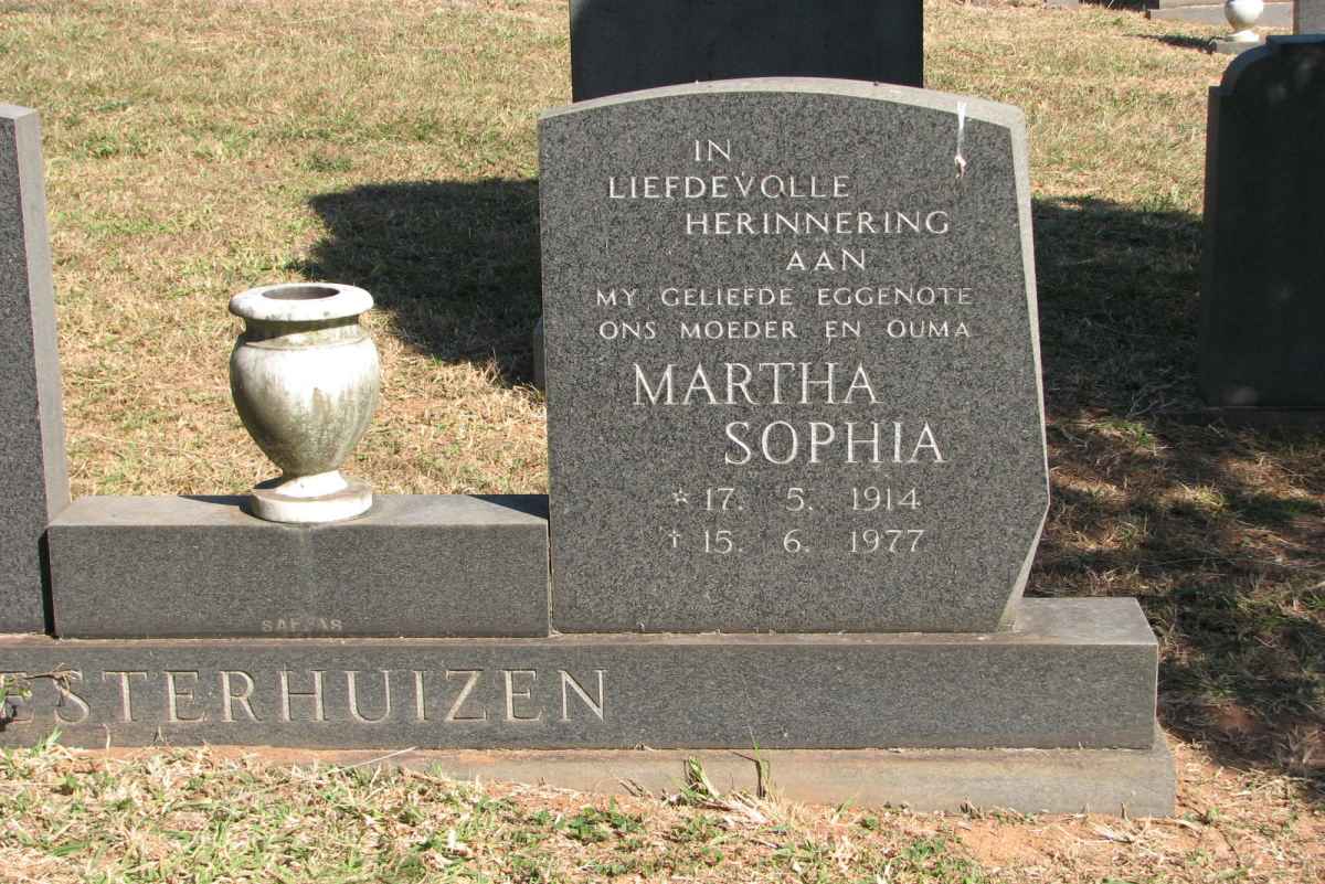 ESTERHUIZEN Jacobus Marthinus 1906-1980 & Martha Sophia 1914-1977
