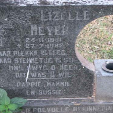 MEYER Lizelle 1981-1982