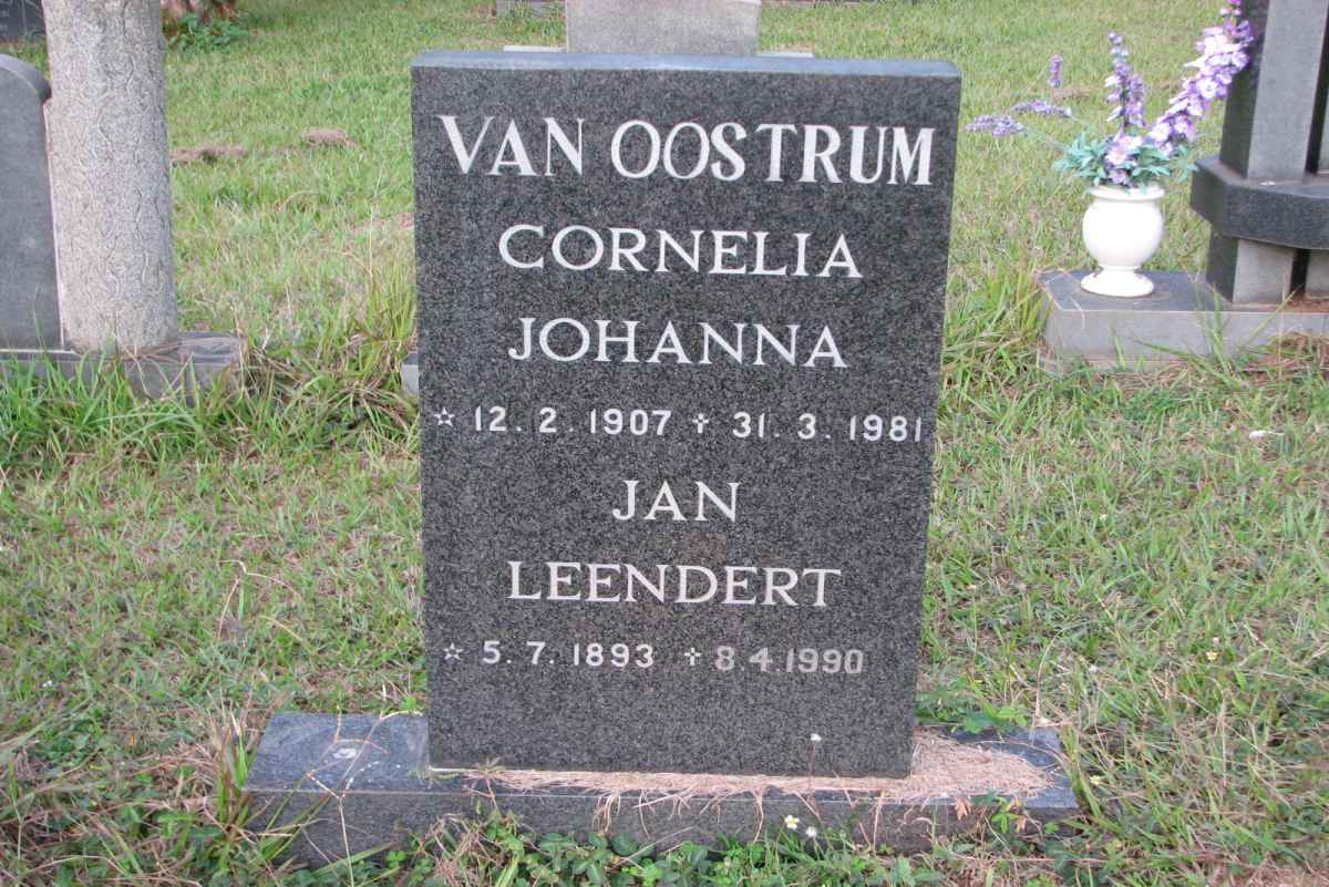 OOSTRUM  Jan Leendert, van 1893-1990 &amp; Cornelia Johanna 1907-1981