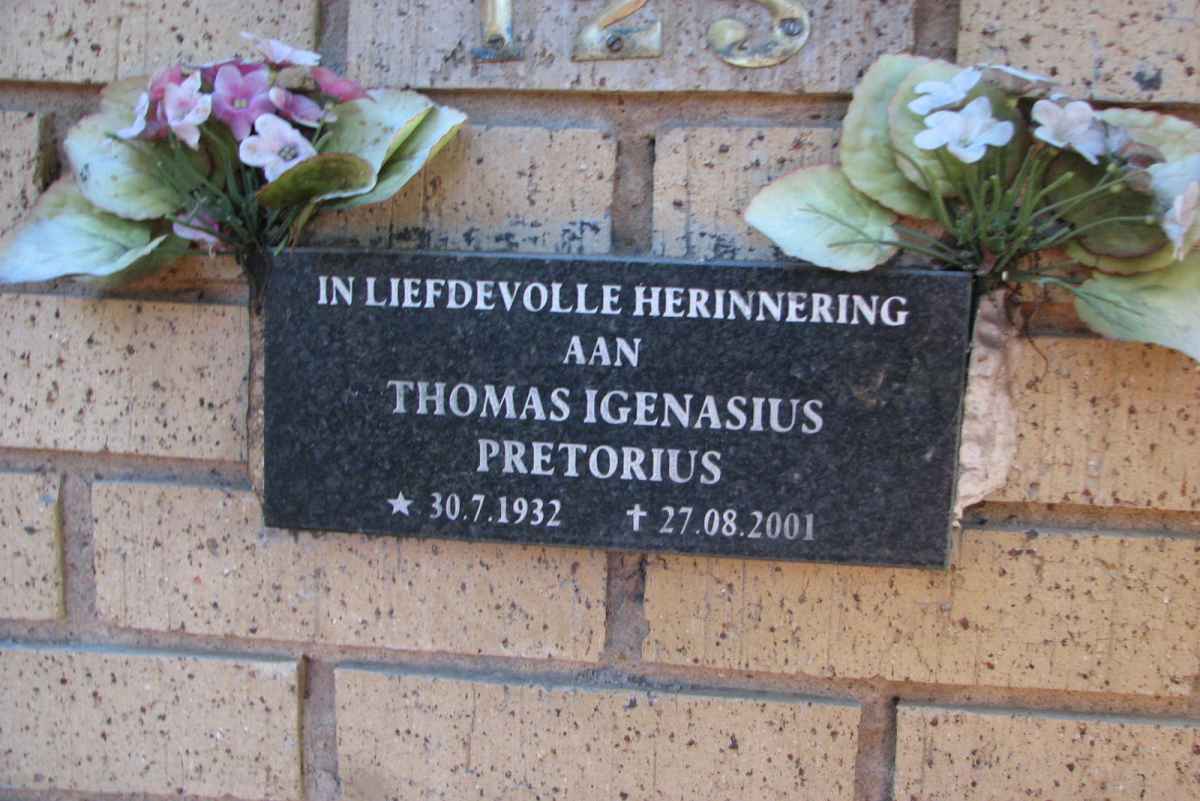 PRETORIUS Thomas Igenasius 1932-2001