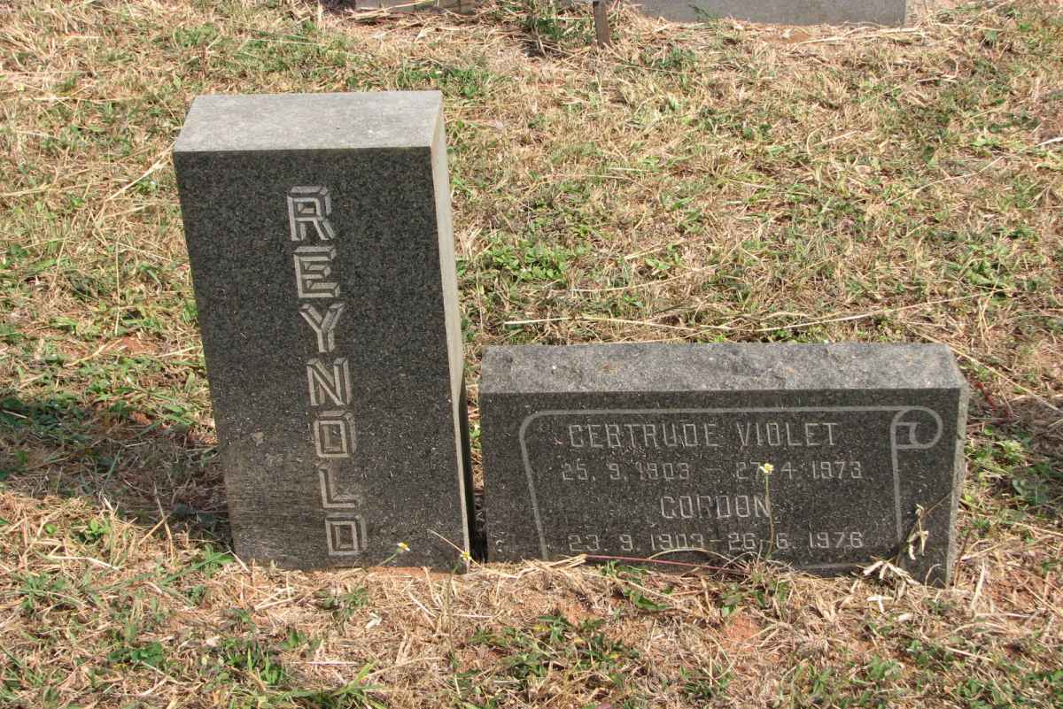 REYNOLD Gordon 1903-1976 &amp; Gertrude Violet 1903-1973