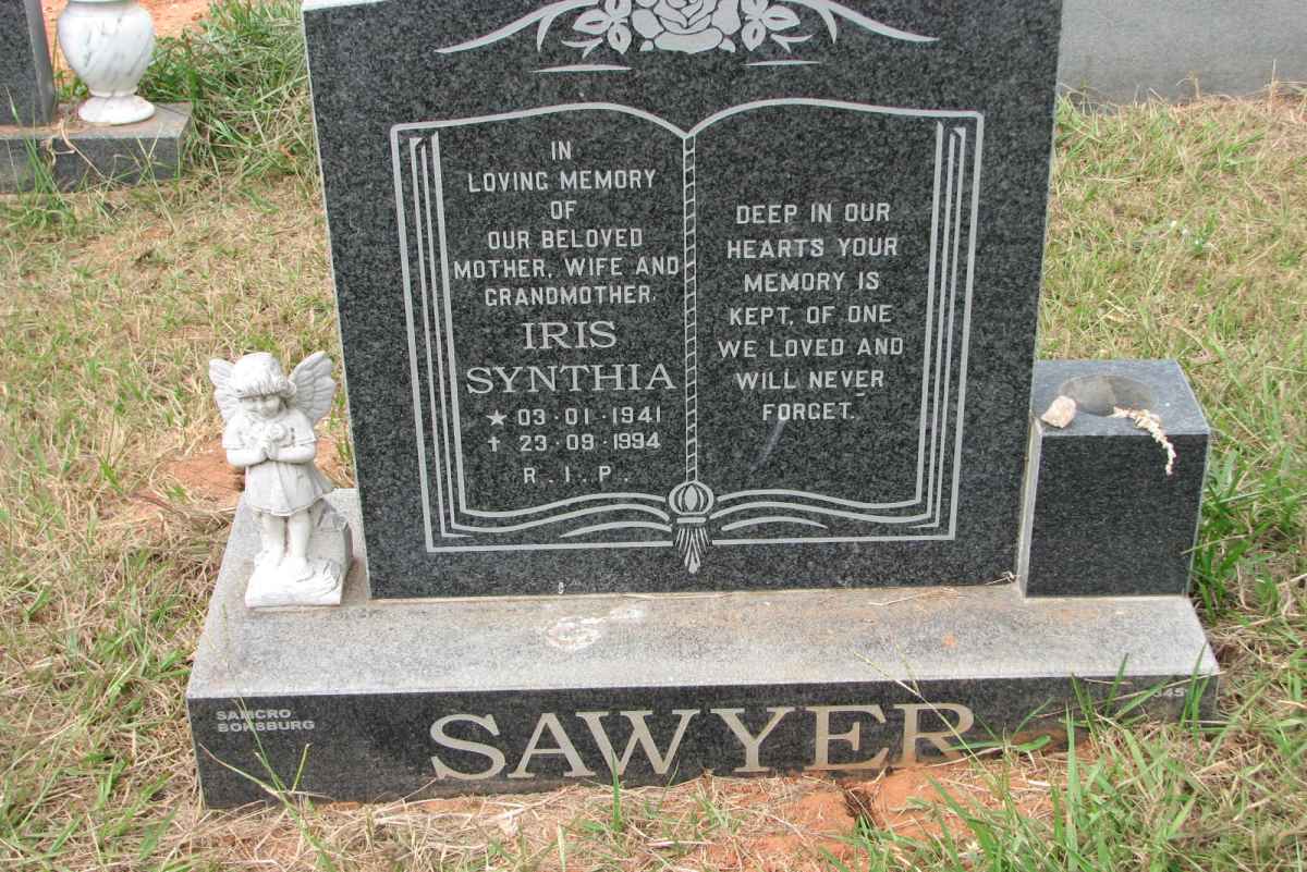 SAWYER Iris Synthia 1941-1994