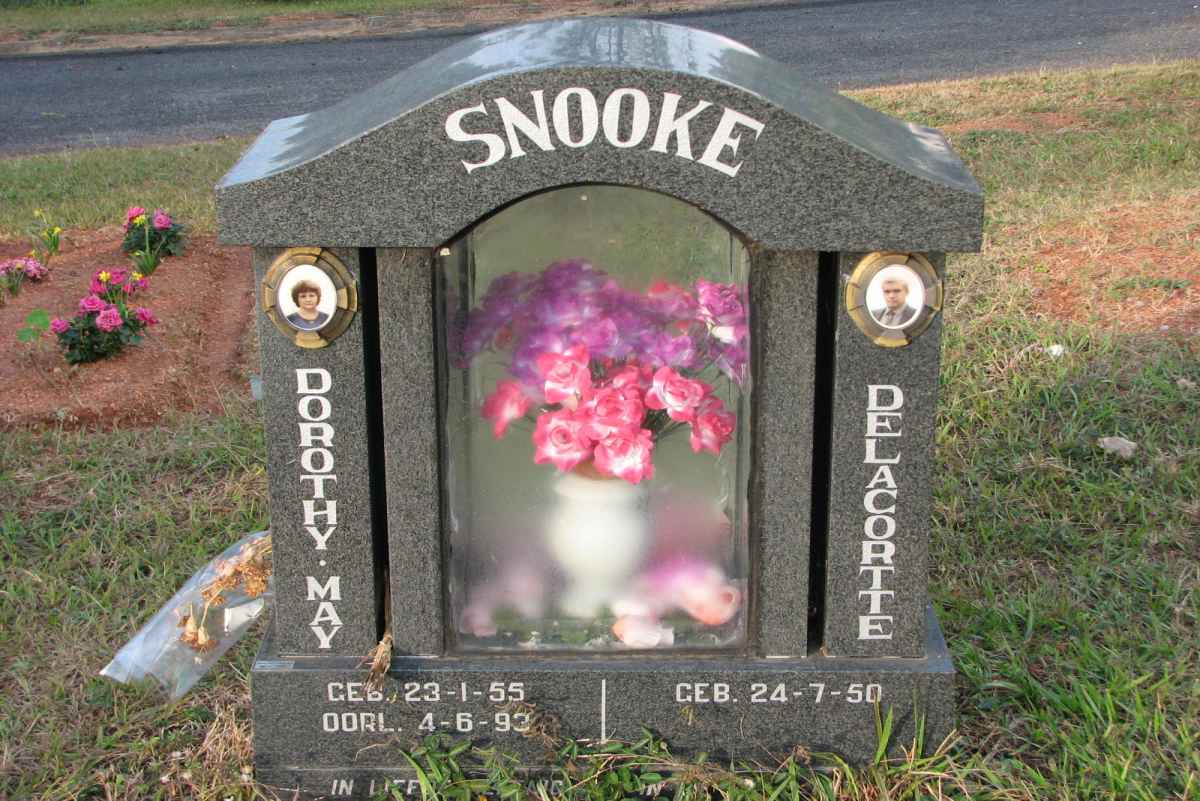 SNOOKE Delacortte 1950- &amp; Dorothy May 1955-1993