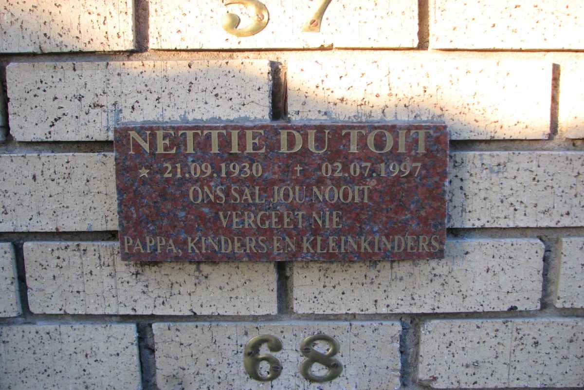 TOIT Nettie, du 1930-1997