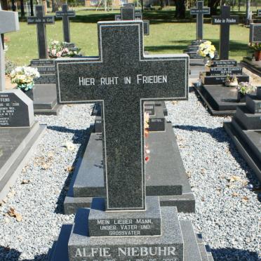 NIEBUHR Alfie 1933-2004