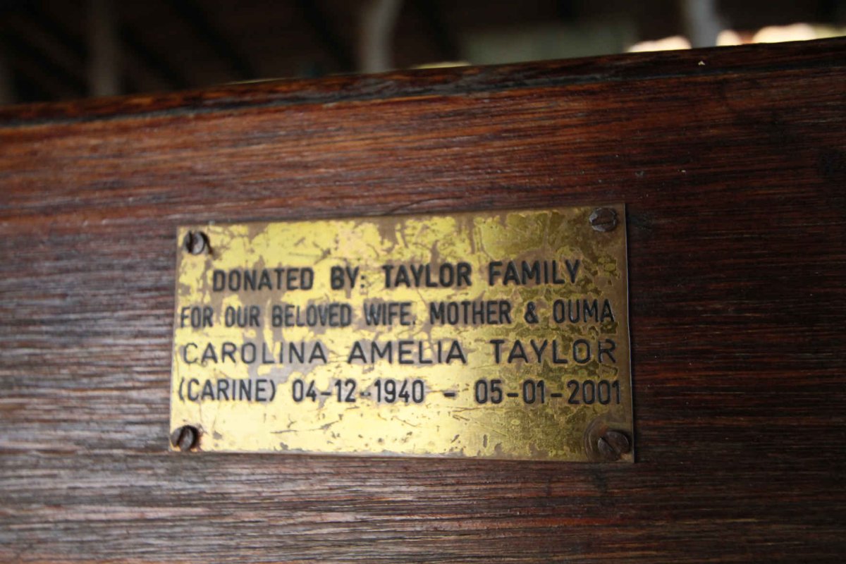 TAYLOR Carolina Amelia 1940-2001