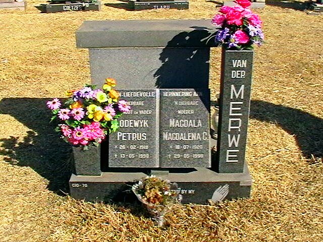 MERWE Lodewyk Petrus, van der 1918-1998 &amp; Magdala Magdalena C. 1920-1998