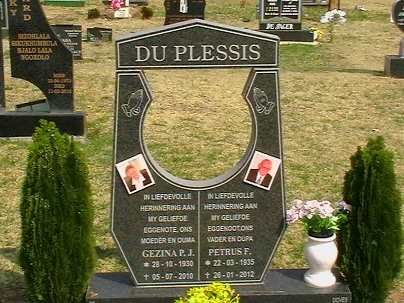 PLESSIS Petrus F., du 1935-2012 &amp; Gezina P.J. 1930-2010