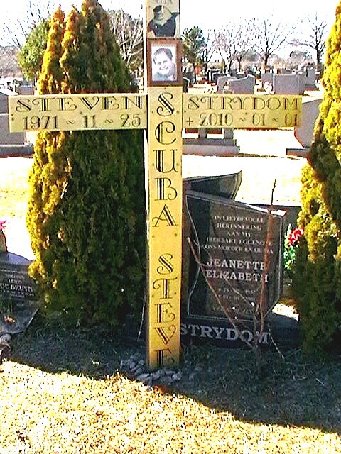 STRYDOM Jeanette Elizabeth 1952-2001 :: STRYDOM Stven 1971-2010