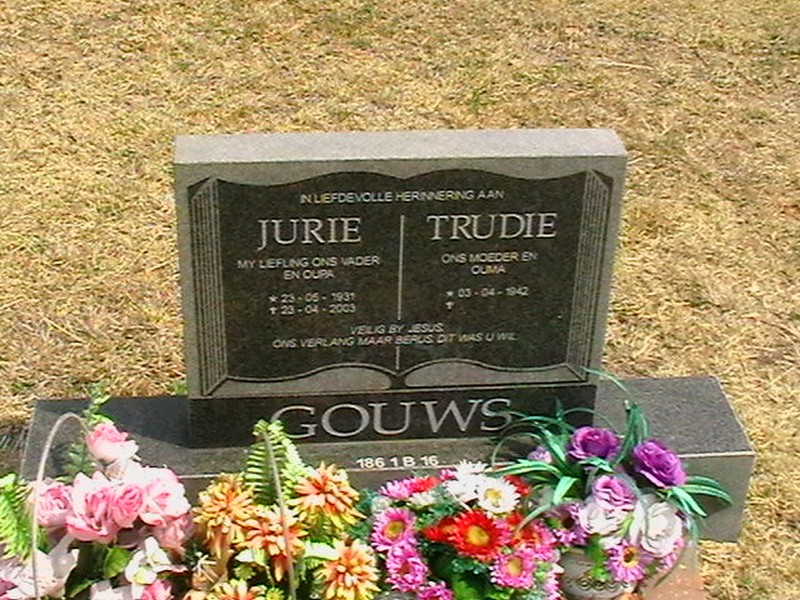 GOUWS Jurie 1931-2003 &amp; Trudie 1942-