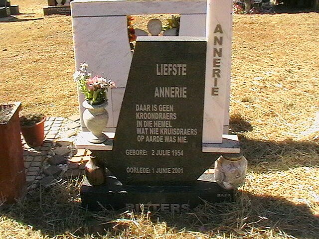 PIETERS Annerie 1954-2001