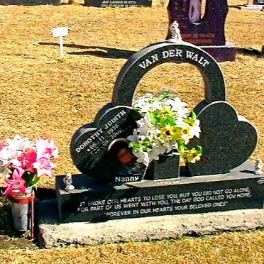 WALT Dorothy Judith, van der 1936-2008
