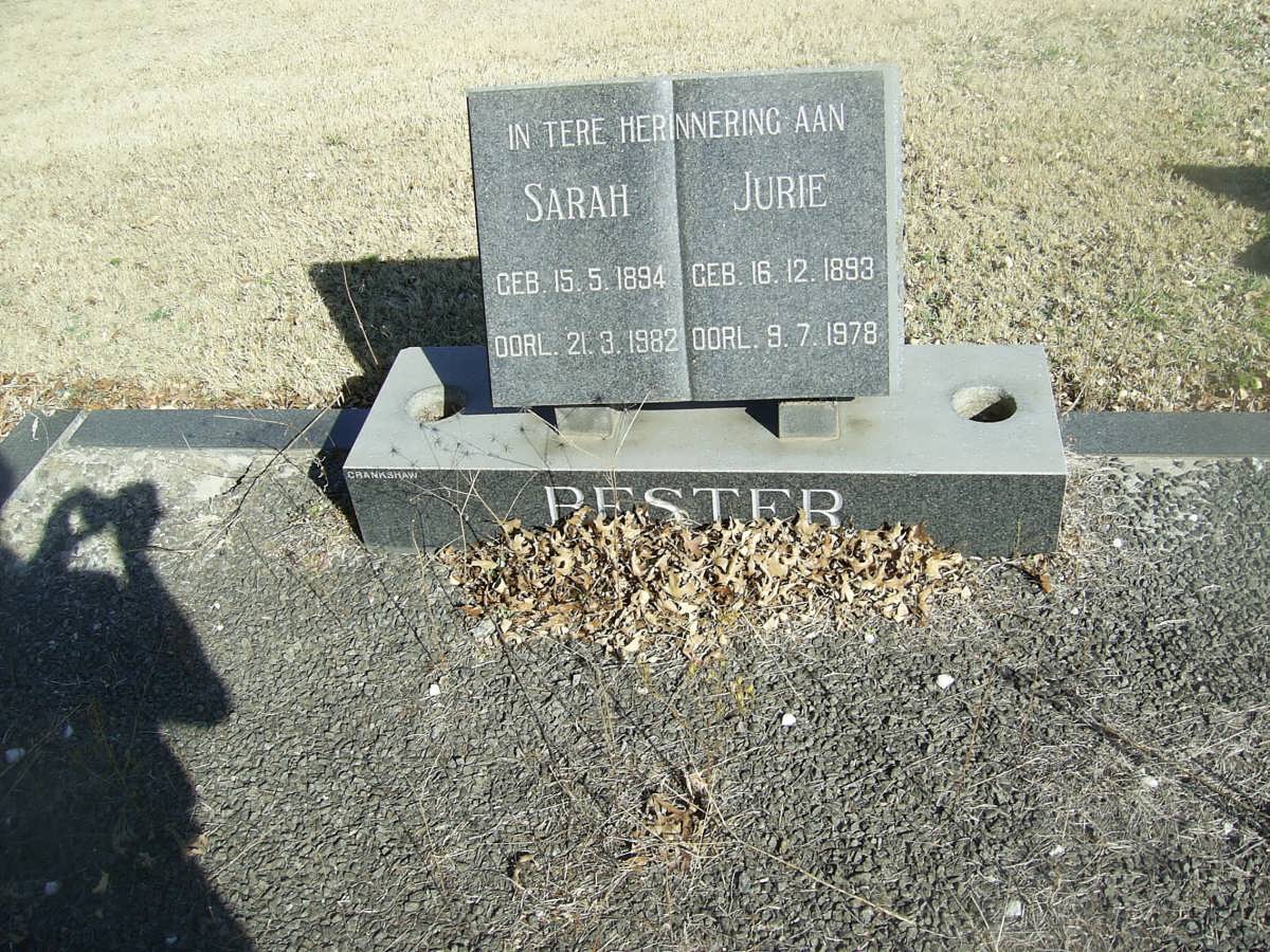 BESTER Jurie 1893-1978 &amp; Sarah 1894-1982