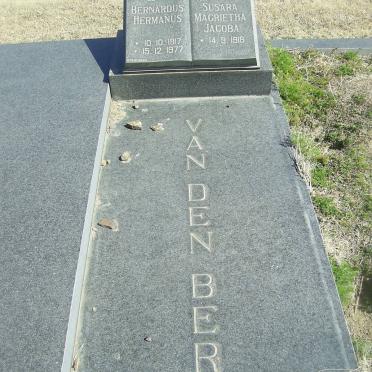 BERG Bernardus Hermanus, van der 1917-1977 &amp; Susara Magrieta Jacoba 1918-